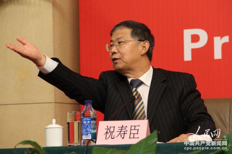 “中國銀行改革與科學(xué)發(fā)展”集體採訪主持人祝壽臣邀請記者提問（人民網(wǎng)記者 毛雷 攝）