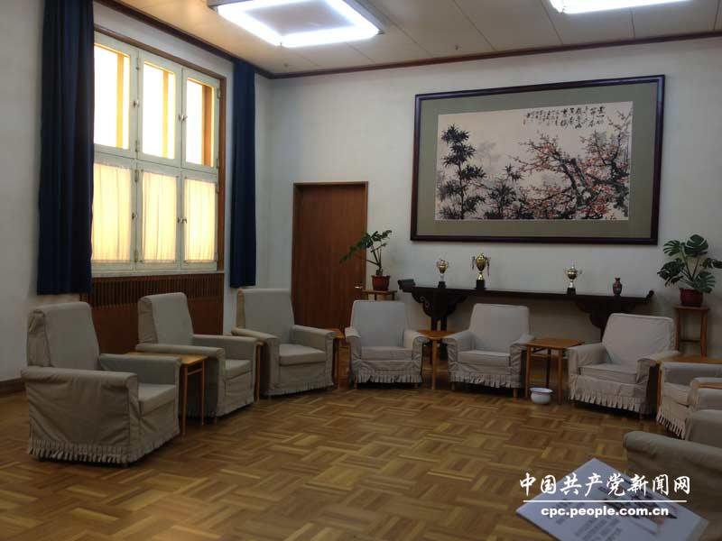 鄧小平北京故居會客廳復(fù)原場景（人民網(wǎng)記者趙晶 攝）