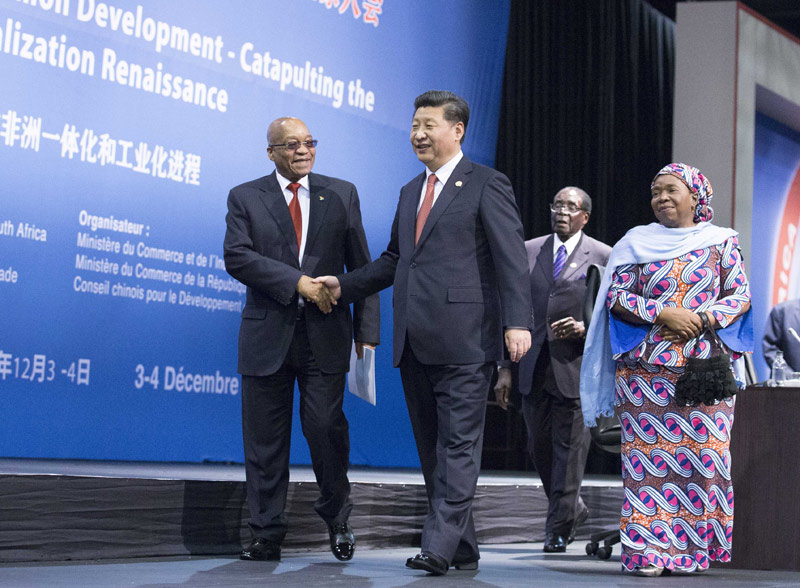 12月4日，國家主席習近平在約翰內斯堡出席中非領導人與工商界代表高層對話會暨第五屆中非企業(yè)家大會閉幕式並發(fā)表題為《攜手共進，譜寫中非合作新篇章》的重要講話。新華社記者 黃敬文 攝