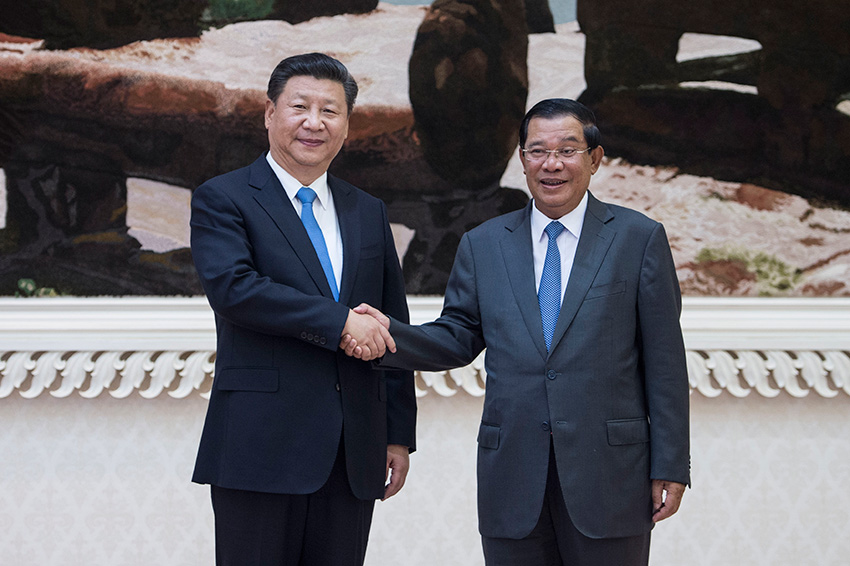 10月13日，國家主席習(xí)近平在金邊同柬埔寨首相洪森舉行會談。新華社記者謝環(huán)馳攝