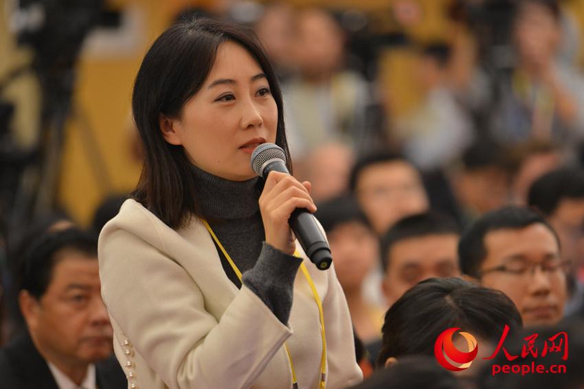 圖：鳳凰衛(wèi)視、鳳凰網(wǎng)記者提問