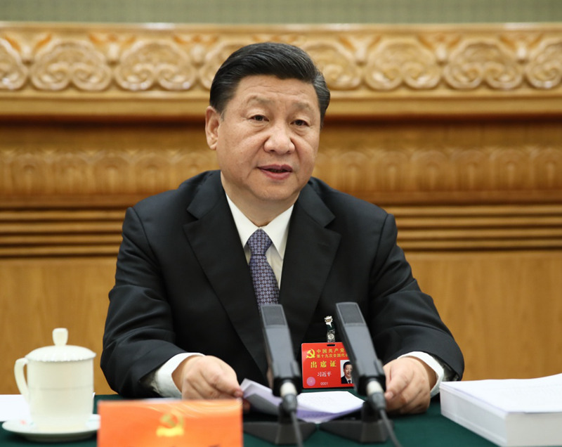 10月23日，中國共產(chǎn)黨第十九次全國代表大會主席團(tuán)在北京人民大會堂舉行第四次會議。習(xí)近平同志主持會議。新華社記者 蘭紅光 攝