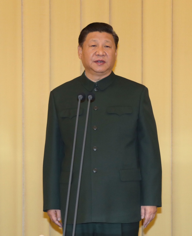 2018年1月10日，中央軍委向武警部隊(duì)授旗儀式在北京八一大樓舉行。中共中央總書(shū)記、國(guó)家主席、中央軍委主席習(xí)近平向武警部隊(duì)授旗並致訓(xùn)詞。這是習(xí)近平致訓(xùn)詞。新華社記者 李剛 攝