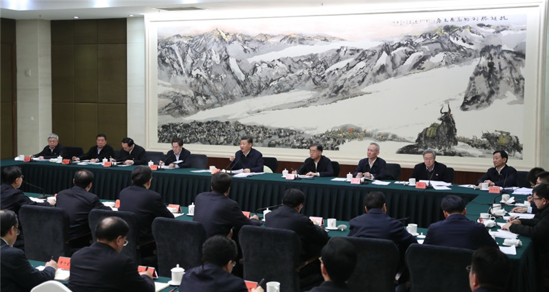 2018年2月12日下午，中共中央總書記、國家主席、中央軍委主席習(xí)近平在成都市主持召開打好精準脫貧攻堅戰(zhàn)座談會並發(fā)表重要講話。 新華社記者 謝環(huán)馳  攝