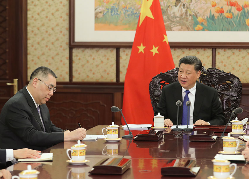 12月17日，國家主席習(xí)近平在中南海會見來京述職的澳門特別行政區(qū)行政長官崔世安。 新華社記者 謝環(huán)馳 攝