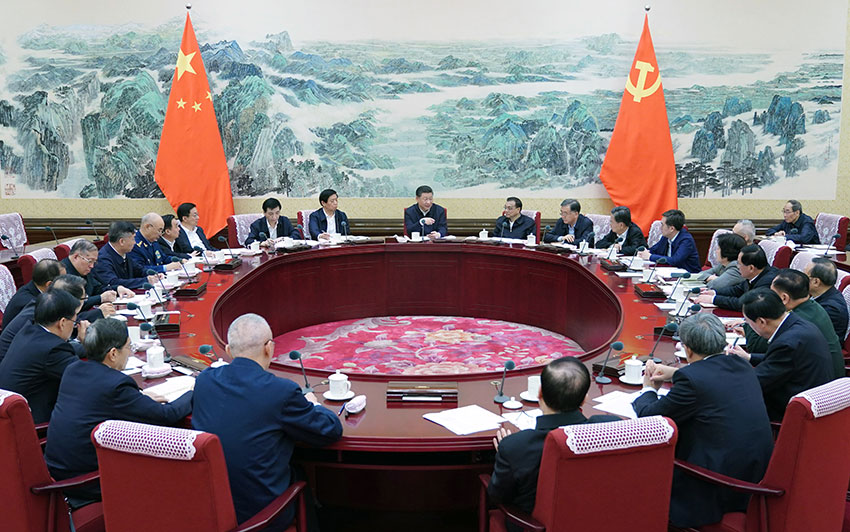 12月25日至26日，中共中央政治局召開(kāi)民主生活會(huì)，中共中央總書記習(xí)近平主持會(huì)議並發(fā)表重要講話。 新華社記者 謝環(huán)馳 攝