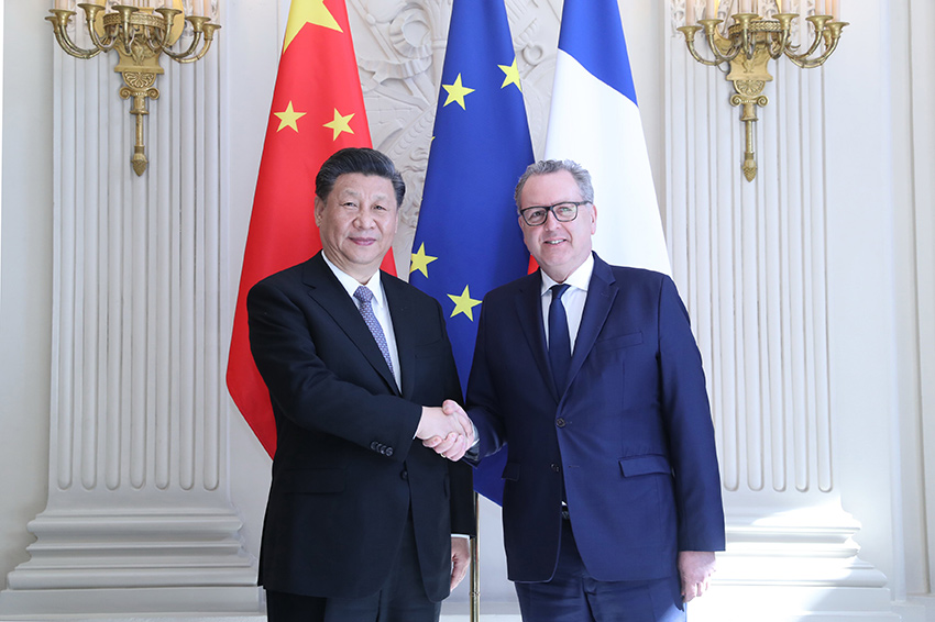 3月26日，國(guó)家主席習(xí)近平在巴黎會(huì)見法國(guó)國(guó)民議會(huì)議長(zhǎng)費(fèi)朗。 新華社記者 鞠鵬 攝