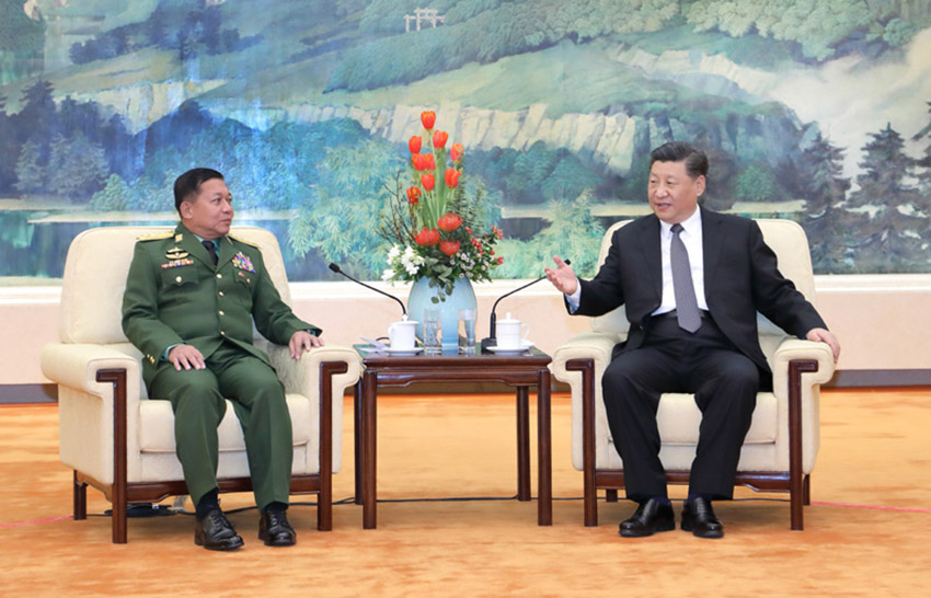 4月10日，國家主席習(xí)近平在北京人民大會(huì)堂會(huì)見來華訪問的緬甸國防軍總司令敏昂萊。新華社記者 李剛 攝