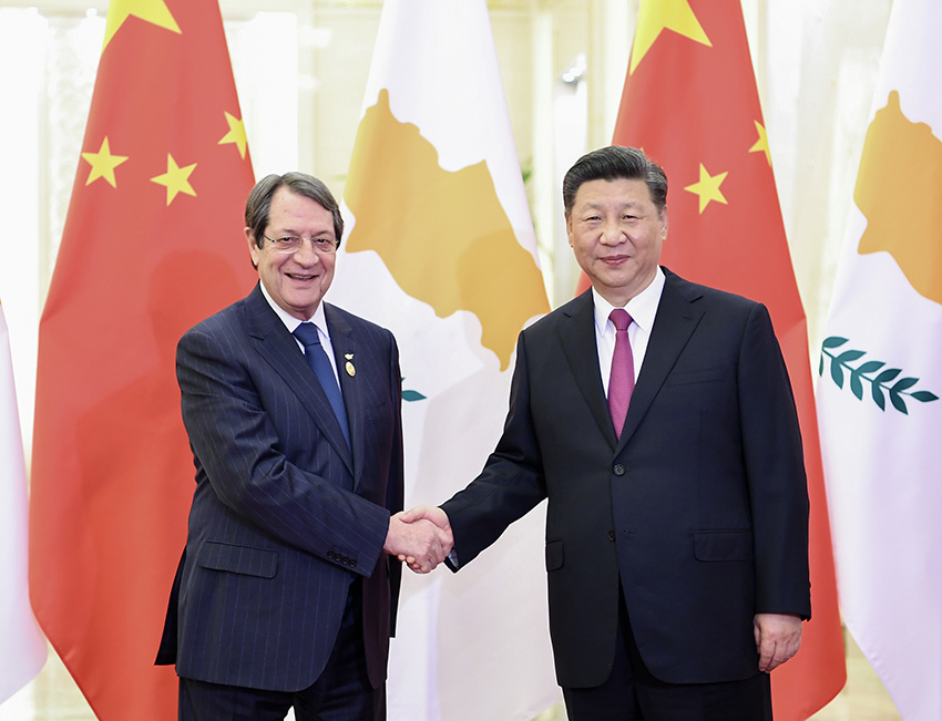 4月25日，國家主席習(xí)近平在北京人民大會堂會見塞浦路斯總統(tǒng)阿納斯塔夏季斯。 新華社記者 燕雁 攝