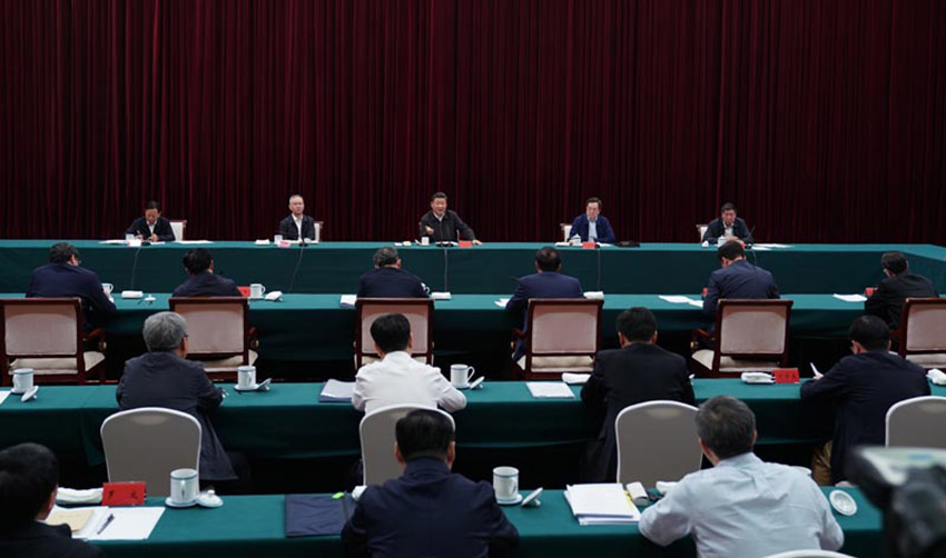5月20日至22日，中共中央總書記、國家主席、中央軍委主席習近平在江西考察，主持召開推動中部地區(qū)崛起工作座談會並發(fā)表重要講話。新華社記者 謝環(huán)馳 攝