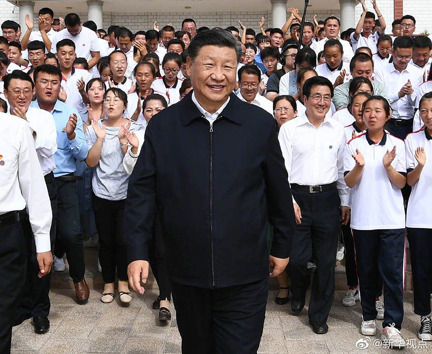 8月20日下午，中共中央總書記、國家主席、中央軍委主席習(xí)近平考察甘肅省張掖市山丹培黎學(xué)校。 新華社記者 謝環(huán)馳 攝