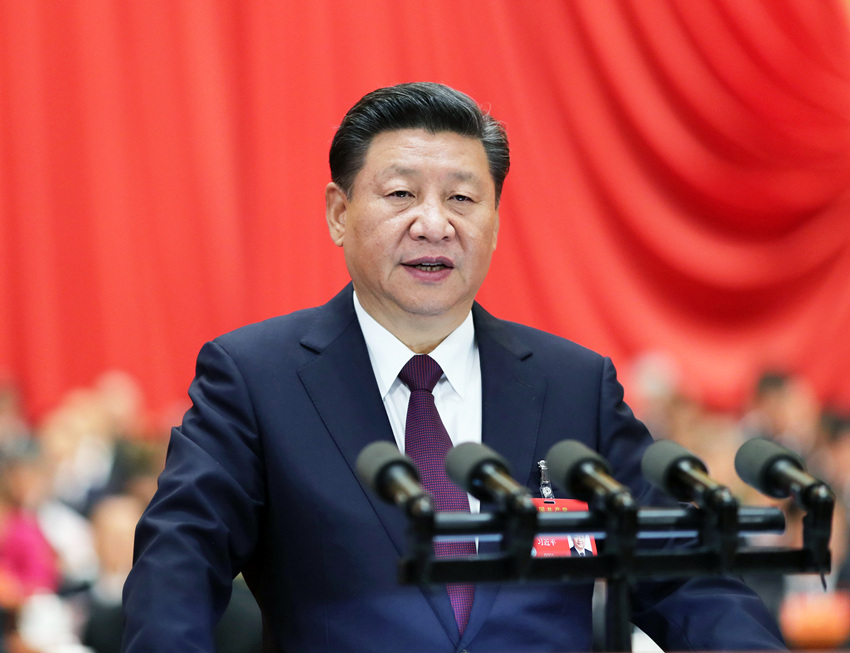 2017年10月18日，中國(guó)共產(chǎn)黨第十九次全國(guó)代表大會(huì)在北京人民大會(huì)堂開(kāi)幕。習(xí)近平代表第十八屆中央委員會(huì)向大會(huì)作報(bào)告。新華社記者 鞠鵬 攝