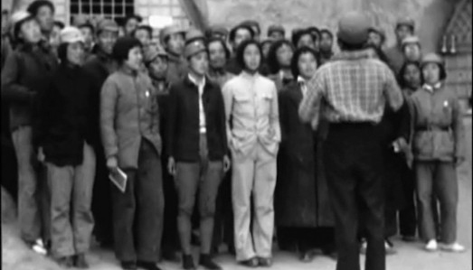 “共產(chǎn)黨點燃了許多中國青年的希望”在《西行漫記——外國記者眼中的中國共產(chǎn)黨人》檔案圖片展覽中，有一部名為《通往延安之旅》的黑白無聲紀錄片，由瑞士新聞攝影記者瓦爾特·博斯哈德拍攝，這是中國全民族抗戰(zhàn)初期有關延安的珍貴影像。