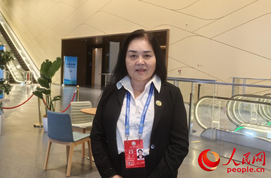 中國女科技工作者協(xié)會副會長、中國科學(xué)院院士、世界機(jī)器人合作組織理事長喬紅。人民網(wǎng)記者黃玉琦 攝