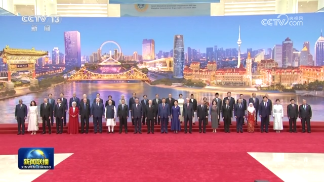 習(xí)近平和彭麗媛為出席2025年上海合作組織峰會(huì)的國際貴賓舉行歡迎宴會(huì)